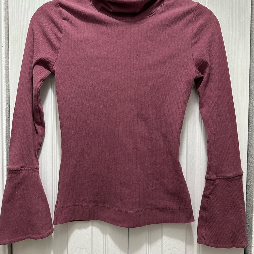 Free People Women's Mauve Turtleneck Top - Picture 4 of 7